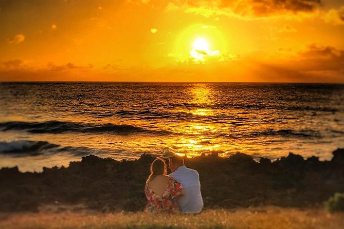 5 Hour Romantic Hawaii Jeep Tour - Makai Research Pier adds a quieter coastal pause