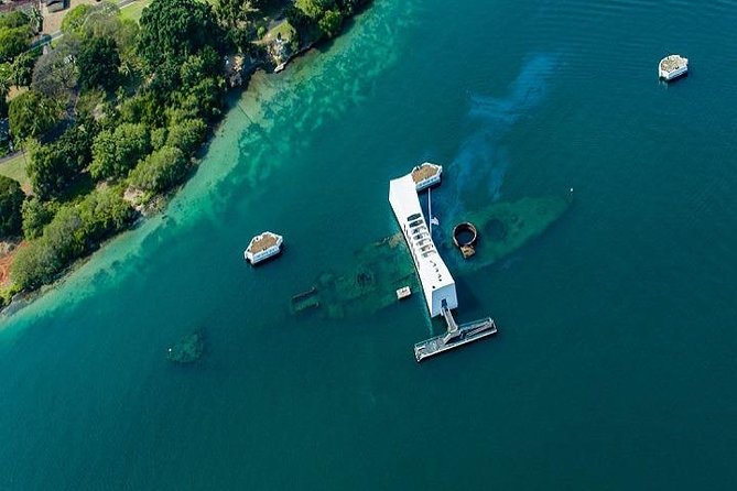 Arizona Memorial Pearl Harbor & Honolulu City Tour from Kauai - ʻIolani Palace and Hawaii’s royal past