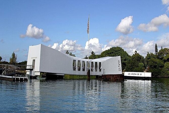 Arizona Memorial Pearl Harbor & Honolulu City Tour from Waikiki - Why Pearl Harbor deserves the first hours of your day