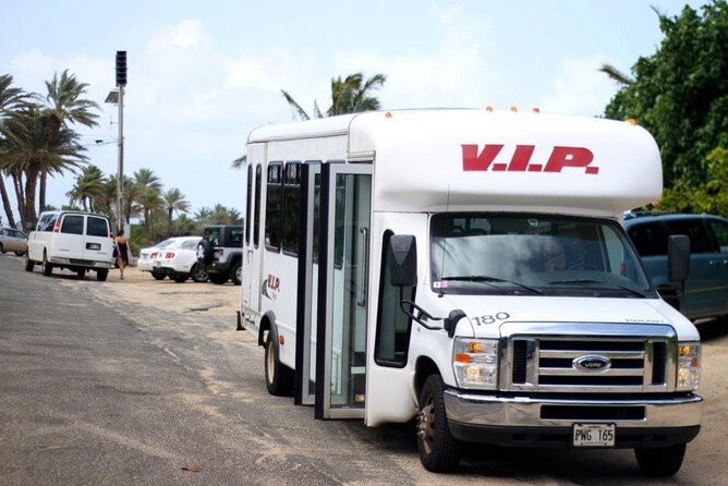 Arrival Transfer: Airport Shuttle Honolulu and Waikiki or Cruise Terminal - The drive to Waikiki
