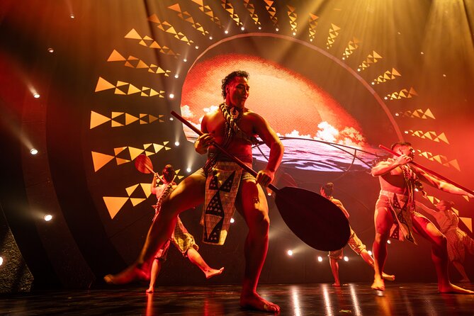 'Auana by Cirque du Soleil at the Waikiki Beachcomber Hotel - Choosing between close seats and the 200 sections