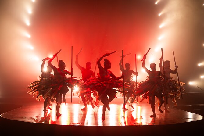 'Auana by Cirque du Soleil at the Waikiki Beachcomber Hotel - Why the venue changes the experience