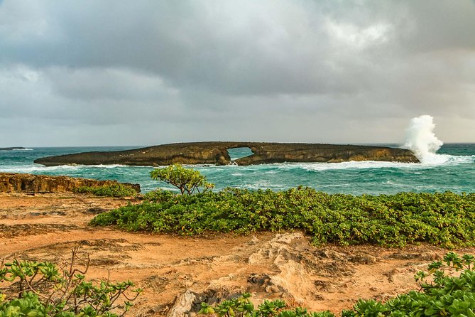 Best of Oahu: Pearl Harbor, Arizona Memorial and the Polynesian Cultural Center - The Polynesian Cultural Center packs several island traditions into two hours