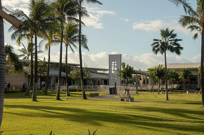 Best of Oahu: Pearl Harbor, Arizona Memorial and the Polynesian Cultural Center - Lunch is practical, but the schedule stays tight