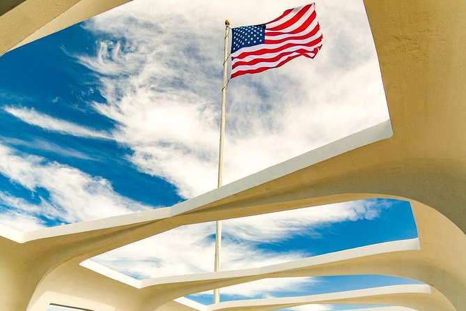 Best of Oahu: Pearl Harbor & Oahu Circle Island Tour from Waikiki - Downtown Honolulu adds royal-era context