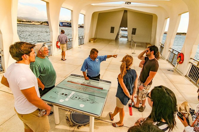 Best Of Pearl Harbor: USS Arizona Memorial & Historic Honolulu - Iolani Palace brings Hawaii’s royal past into view