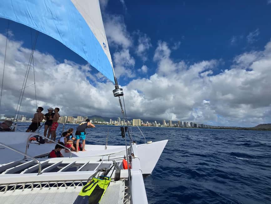 BYOB Weekend Sightseeing Sail towards Diamond Head - Sailing past Waikiki and the South Shore