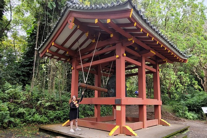 Byodo Temple and Waimea Botanical Garden Tour - Tropical Farms and the east coast drive
