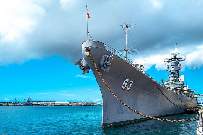 Deluxe Arizona Memorial and USS Missouri Battleship Tour - The Honolulu drive after Pearl Harbor