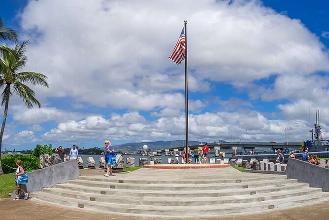 Deluxe Pearl Harbor, Arizona Memorial, and Visitor Center Tour - What the local guide adds