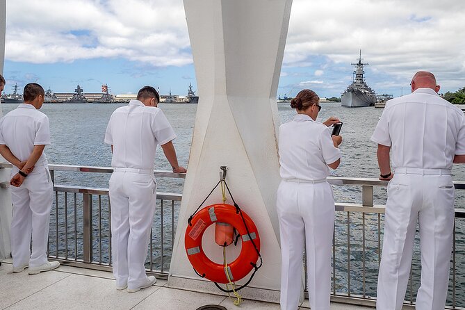 Deluxe Pearl Harbor, Arizona Memorial, and Visitor Center Tour - Finding your way through the Visitor Center
