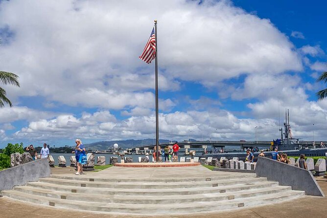 Deluxe Pearl Harbor USS Arizona Memorial and Honolulu City Tour - Pickup from Waikiki, HNL, or the cruise port