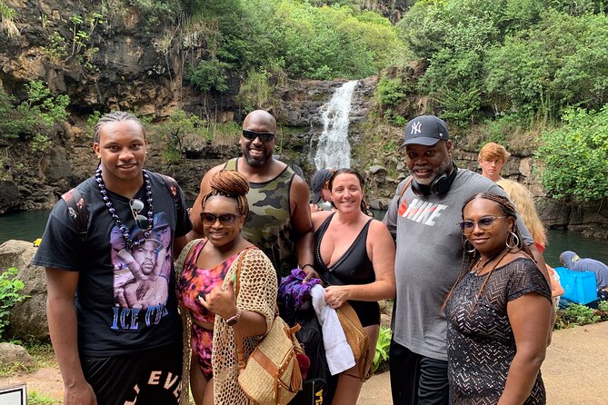 Full Day Private Customized Sightseeing Tour in Oahu Hawaii - The van, pickup, and daily rhythm