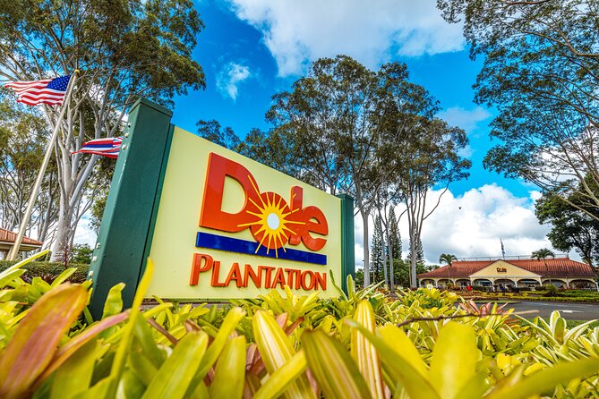 Grand Circle Island Tour - Dole Plantation and the pineapple stop