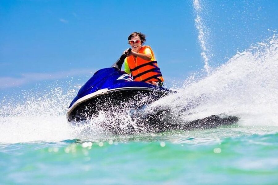 Hawaii Kai: Maunalua Bay Jet Ski Ride - Choosing between tandem and solo riding