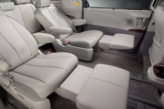 Honolulu Airport & Ko Olina Hotels Private Transfer by Minivan (up to 5 people) - Comfort, cleanliness, and communication