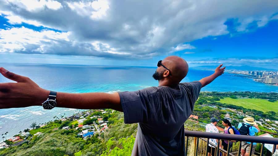 Honolulu: Diamond Head Hike with Transfers - Who should book this hike?