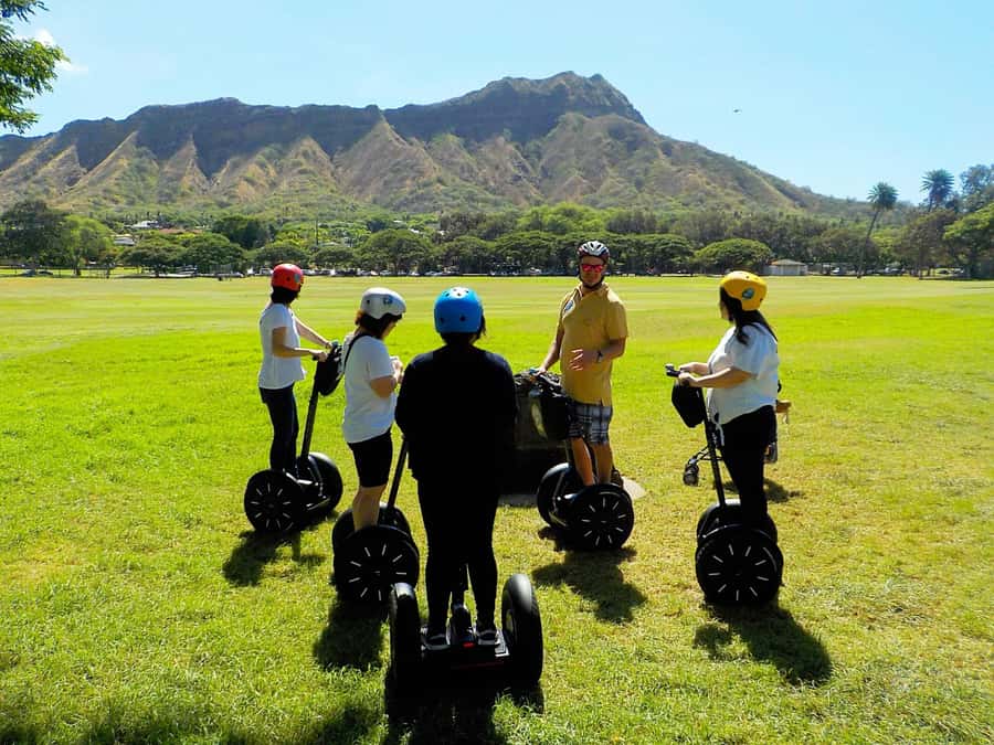 Honolulu: Diamond Head Segway Tour - Kapiolani Park and the first open views