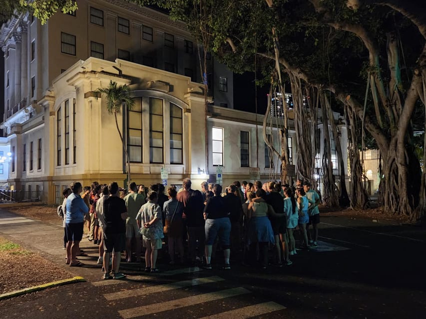 Honolulu: Ghosts of Old Honolulu Walking Tour - The Hawaii Supreme Court Building and emotional echoes