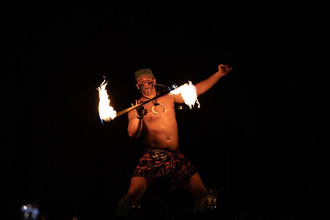 Honolulu: Ka Moana Lūʻau at Aloha Tower – Oceanfront Luau Show - The 75-minute Polynesian stage show