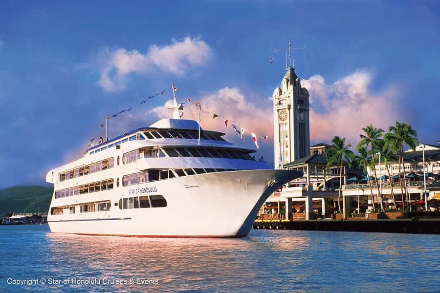 Honolulu: Pacific Star Sunset Buffet and Show - The route from Ala Moana to Diamond Head