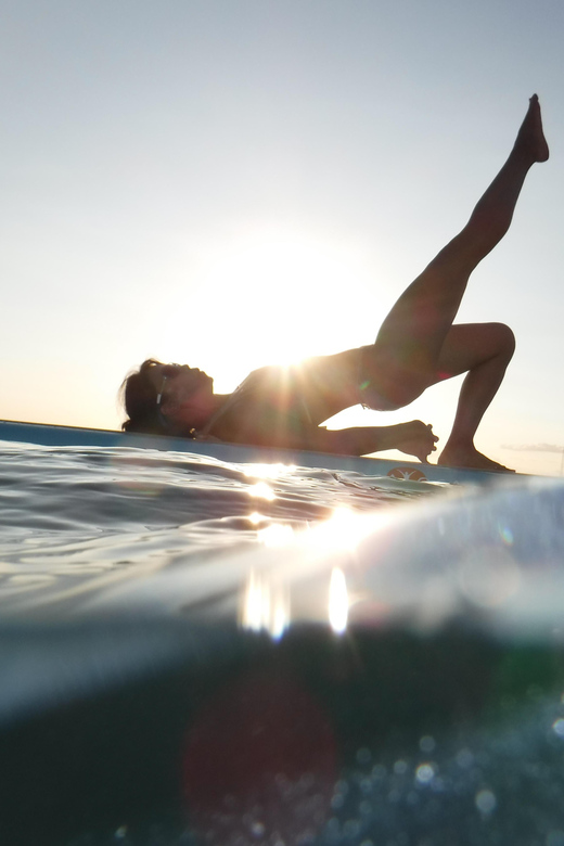 Honolulu: SUP (Standup Paddleboard) Yoga Class - Who should book this class?
