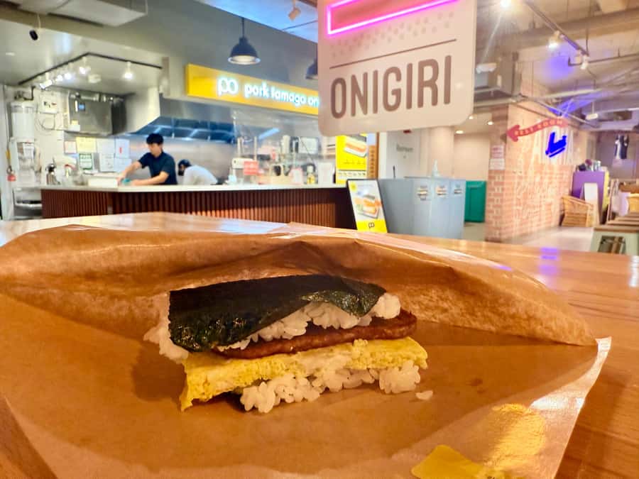 Honolulu: Waikiki Food Tour with Local Guide - Hawaiian barbecue and comfort food along the route