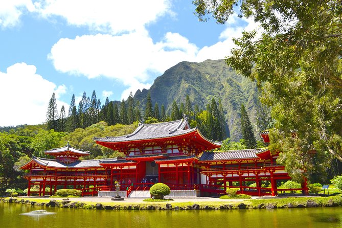 Majestic Circle Island Tour with Lunch - Macadamia nuts and roadside Hawaii at Tropical Farms