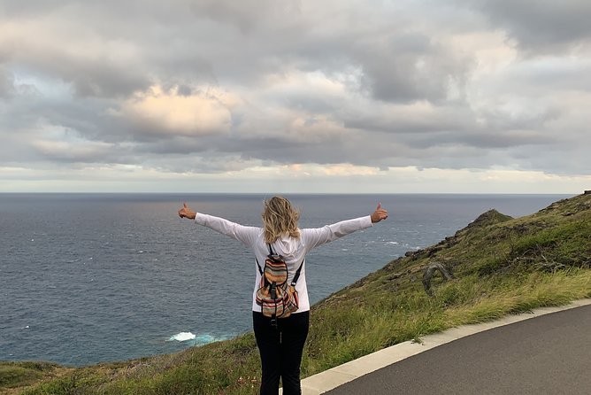Makapu’u Lighthouse Trail and Shuttle Service - The lighthouse, the viewpoints, and the best photographs
