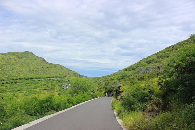 Makapu’u Lighthouse Trail and Shuttle Service - How difficult is the walk?