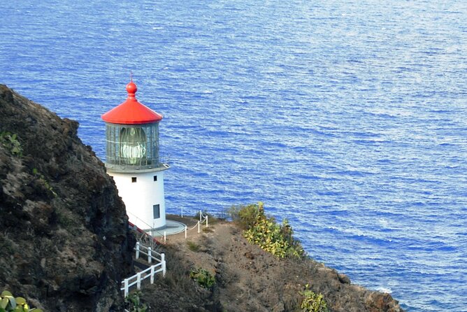 O‘ahu Highlights Private Guided Tour: Landmarks & Architecture - Iʻolani Palace: royal technology in downtown Honolulu