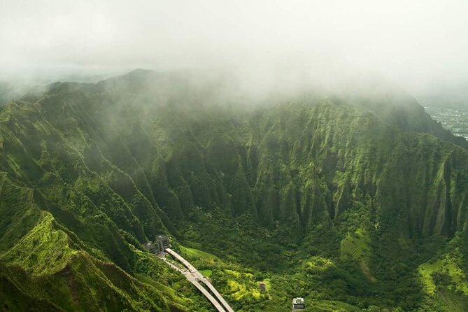 O‘ahu Highlights Private Guided Tour: Landmarks & Architecture - Kawaiahaʻo Church: coral walls and royal worship