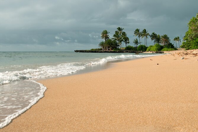 O‘ahu Highlights Private Guided Tour: Landmarks & Architecture - Nuʻuanu Pali: cliffs, weather, and Hawaiian history