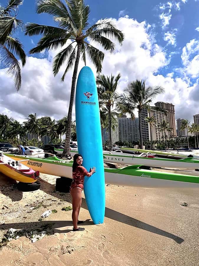 Oahu: 1-on-1 Surfing Lesson in Waikiki - Gear, Clothing, and What You Still Need