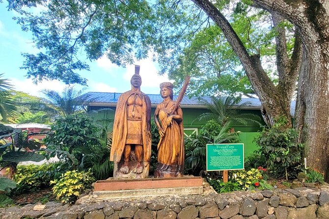 Oahu Circle Island Tour with Byodo-In Temple Admission - Macadamia nuts, coffee, and the windward coast