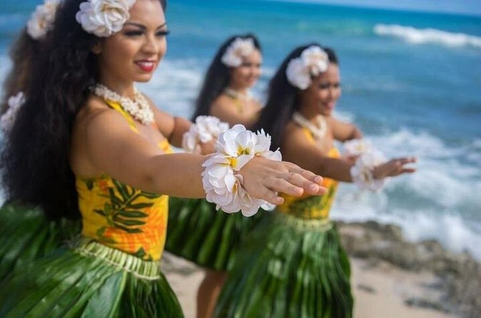 Oahu: Germaine's Luau - Who will enjoy Germaine’s Luau most