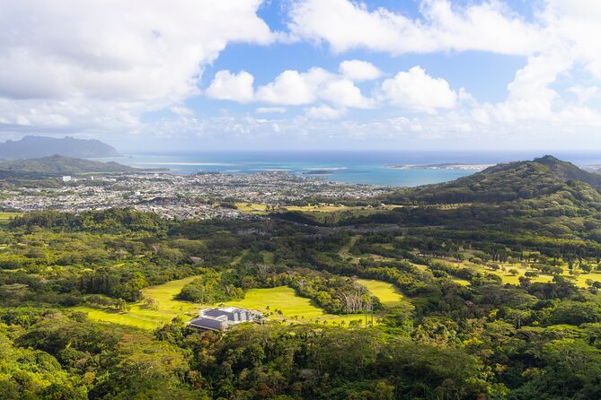 Oahu Grand Circle Island and Haleiwa Tour: 9-Hr Deluxe Experience - Tropical Farms and a taste of Hawaii