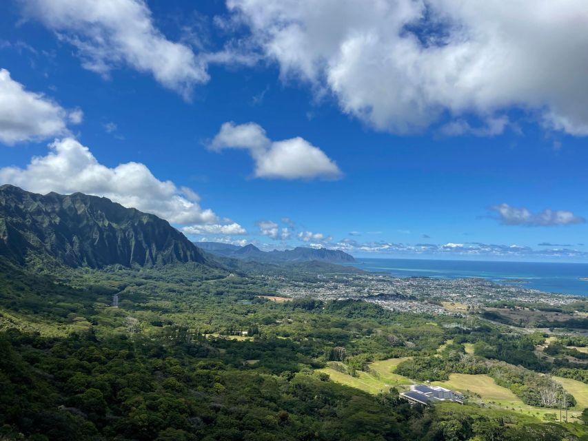 Oahu: Hidden Hawaii Waterfall Hike and Beach Tour - Nuuanu Pali Lookout and the 1,200-foot view