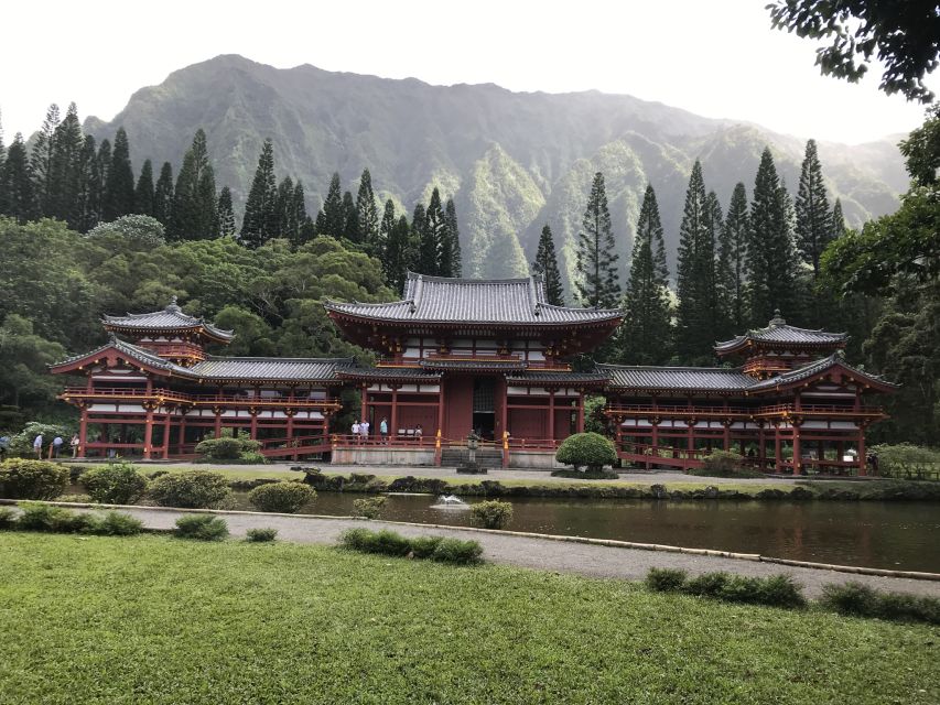 Oahu: Manoa Falls Hike and east side beach day - A guide-led day with room to adjust