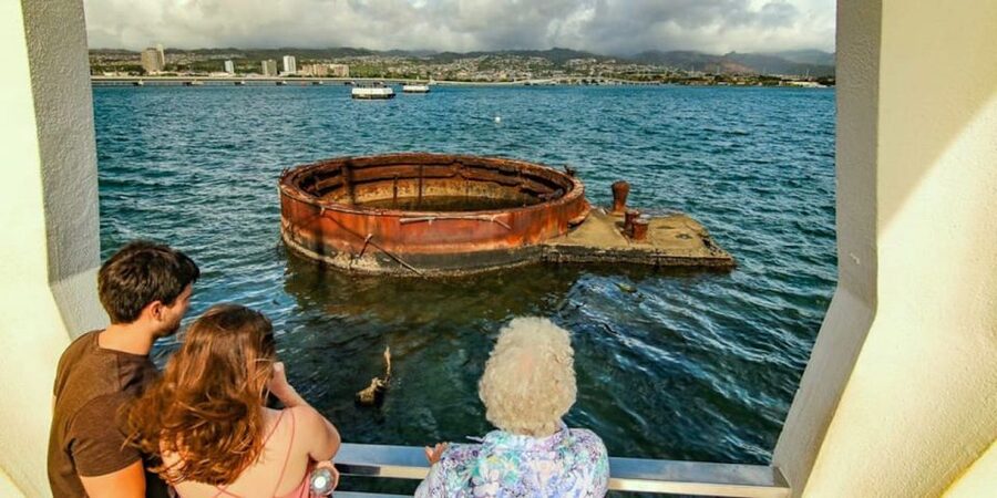 Oahu: Pearl Harbor Battleship Tour - Boarding the USS Missouri after the memorial