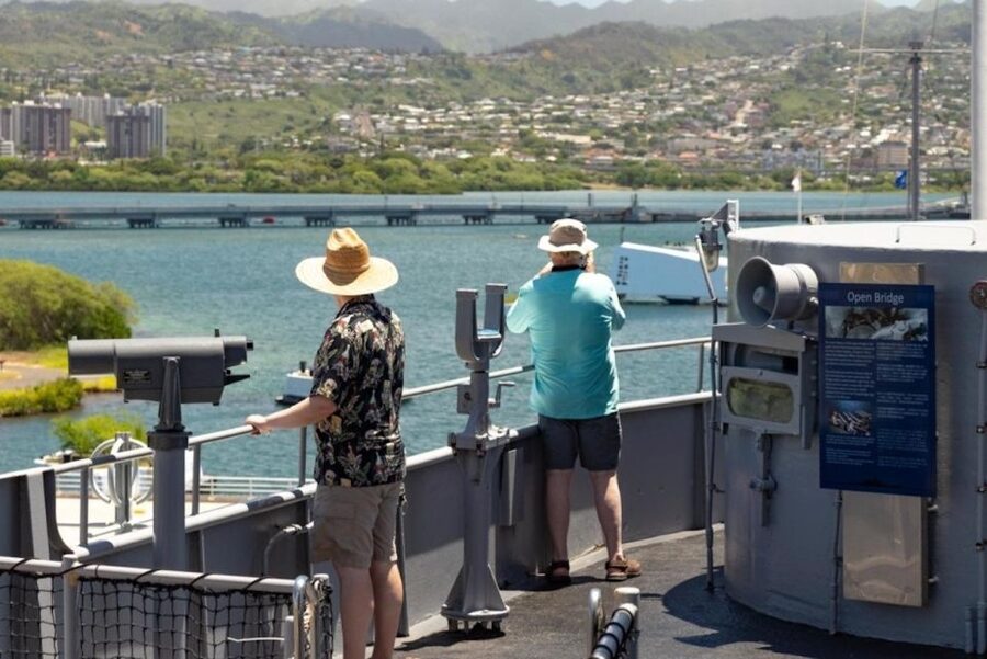 Oahu: Pearl Harbor Battleships Group Tour - What To Wear And What To Leave Behind