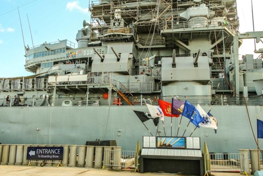 Oahu: Pearl Harbor Battleships Group Tour - 6:30 AM Pickup From Waikiki