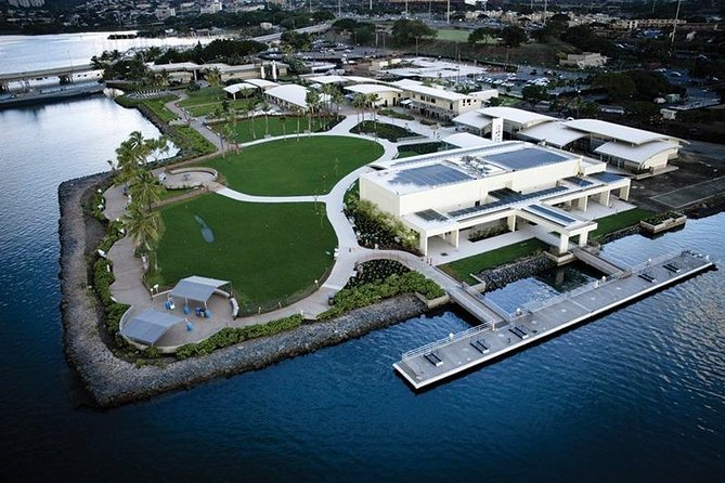 Oahu: Pearl Harbor USS Arizona Memorial & Battleship Missouri - At Pearl Harbor National Memorial