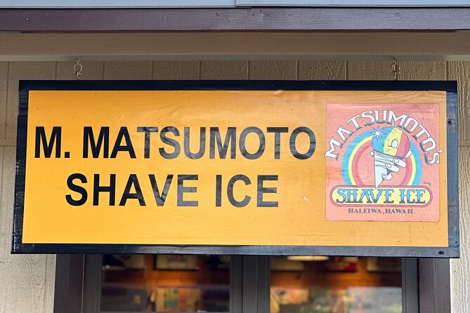 Oahu: Roundtrip Shuttle From Waikiki to Dole Plantation & Haleiwa - What the guide adds to the day
