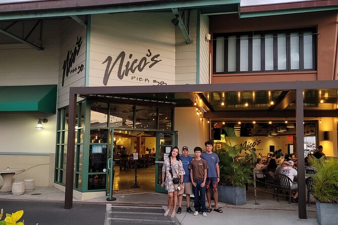 Oahu's Fun and Foodie Tour Groups of 5 or more Only! - Fresh fish at Nico’s Pier 38
