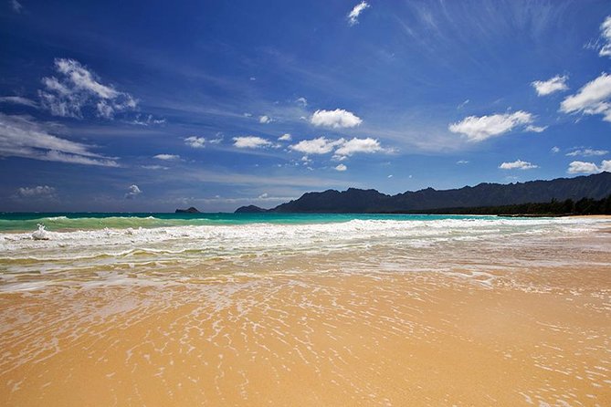 Oahu's Ultimate Tour: Dole, Turtle Snorkel, Pali Lookout & More - Nuʻuanu Pali and the Koʻolau Mountains