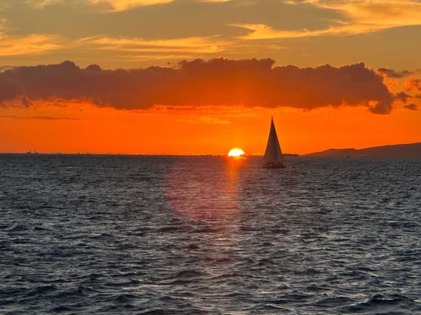 Oahu: Sunset sailing in small intimate groups - Who will enjoy this Oahu sunset sail?