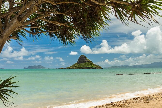 Oahu Unveiled: Tailored Luxury Private Island Tour - Eternity Beach and the Halona Blowhole