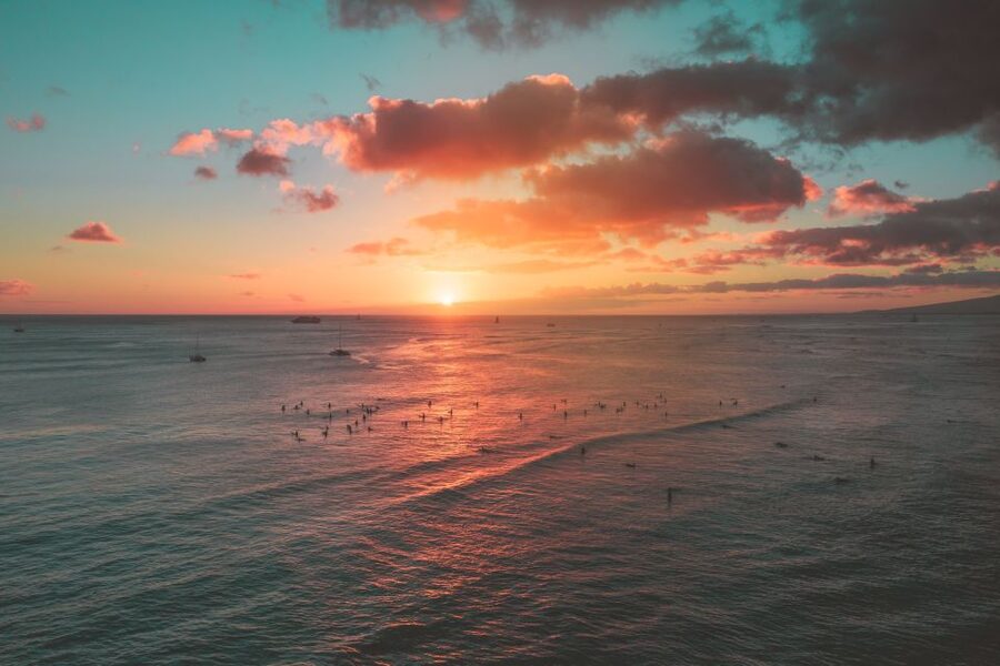Oahu: Waikiki Fireworks Boat Cruise from Oahu - The underwater viewing room