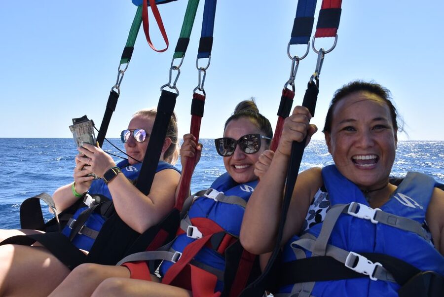 Oahu: Waikiki Parasailing - Who should fly, and who should ride along?